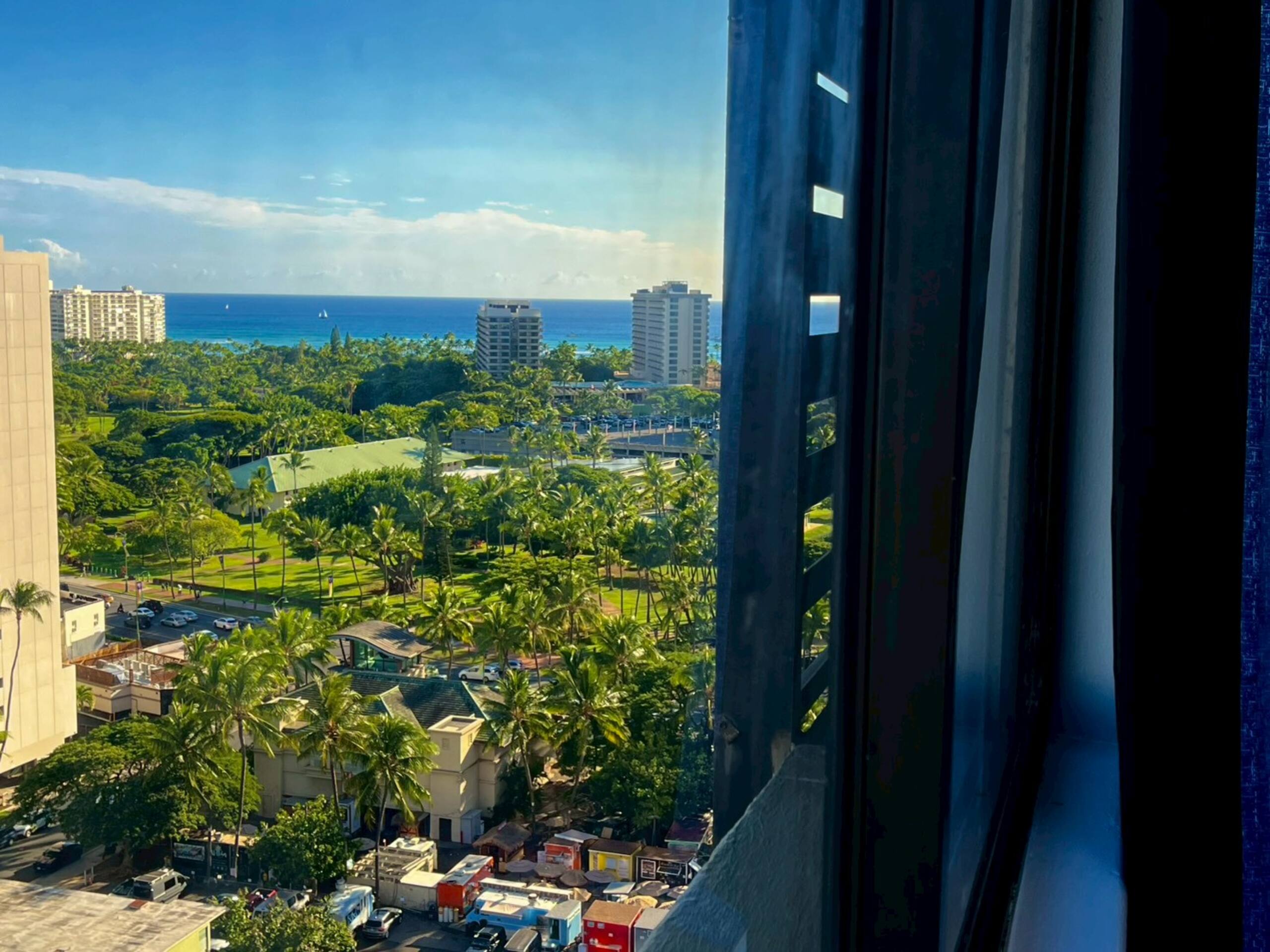 Condo in Honolulu · ★4.73 · Studio · 1 bed · 1 bath - Image 22