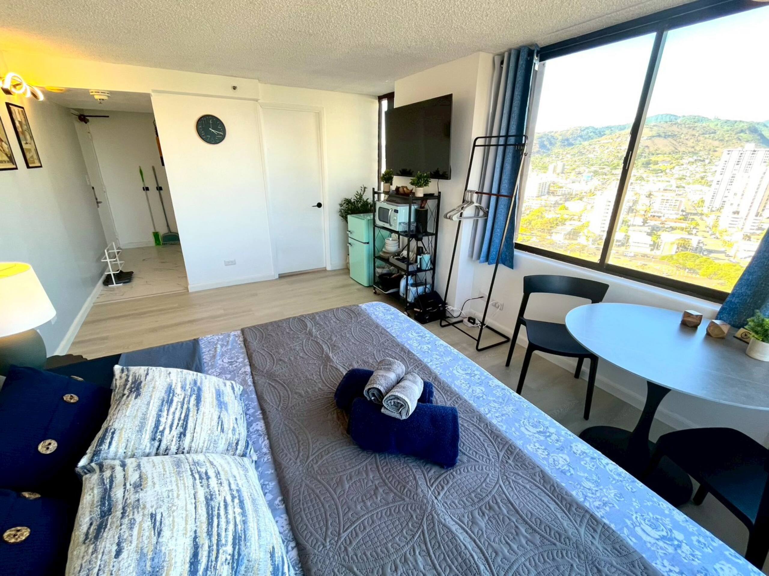 Condo in Honolulu · ★5.0 · Studio · 1 bed · 1 bath - Image 16