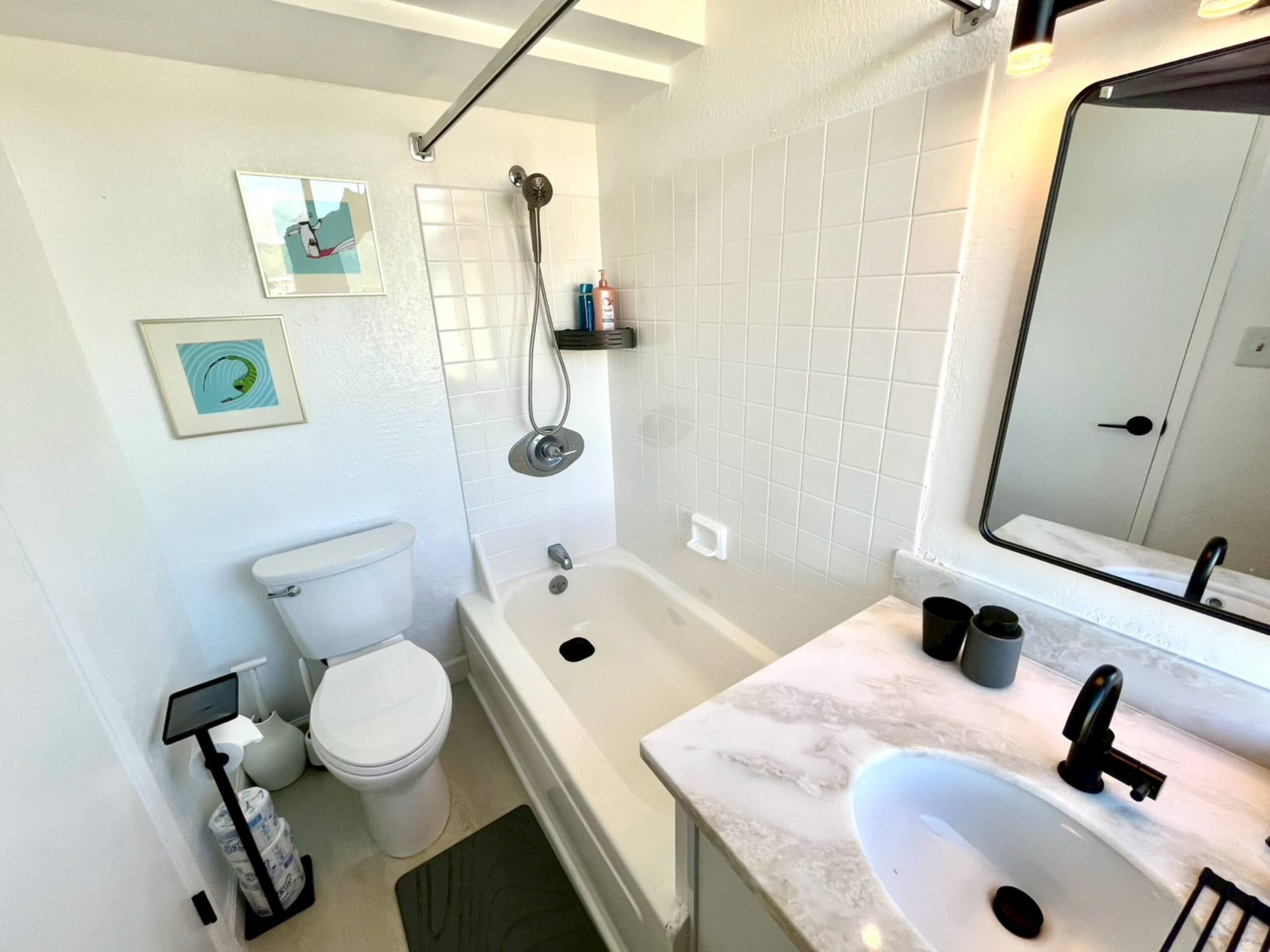 Condo in Honolulu · ★5.0 · Studio · 1 bed · 1 bath - Image 4