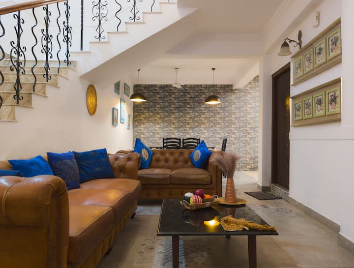 Living room image 3