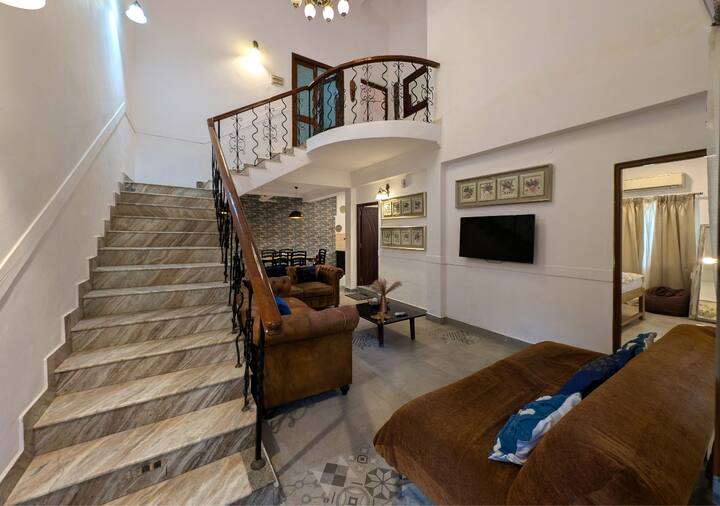 Living room image 6