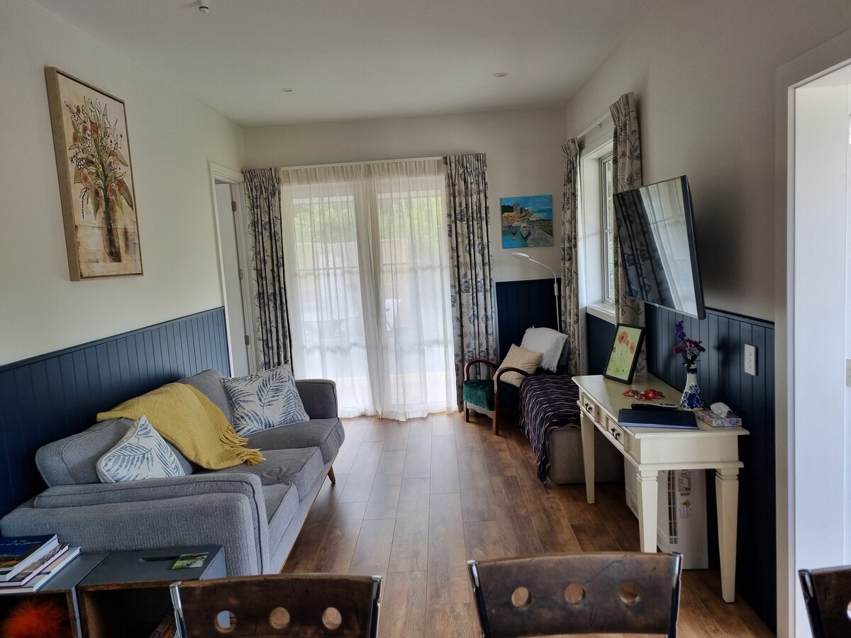 Top performing Airbnb: Matau Cottage in Central Otago District West