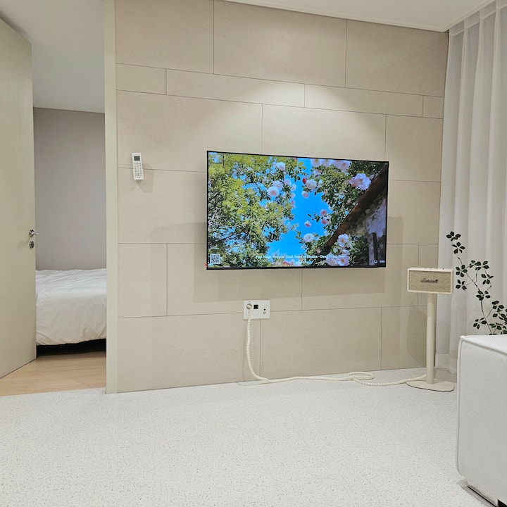 Spavaća soba 1 iz dnevnog boravka