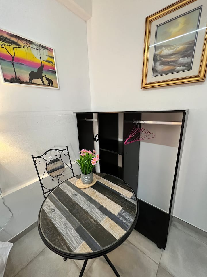 Room Six Uscita Autostrada Imola Self Check-in - Imola