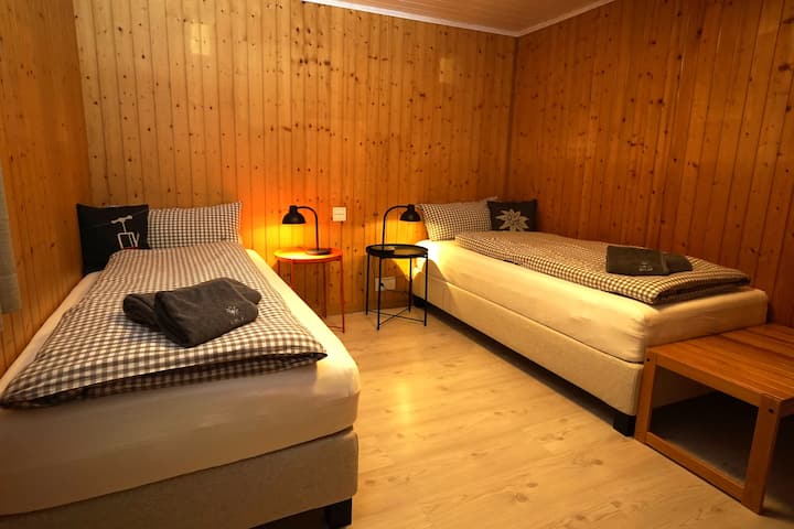 Schlafzimmer 2