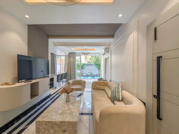 Living room image 8