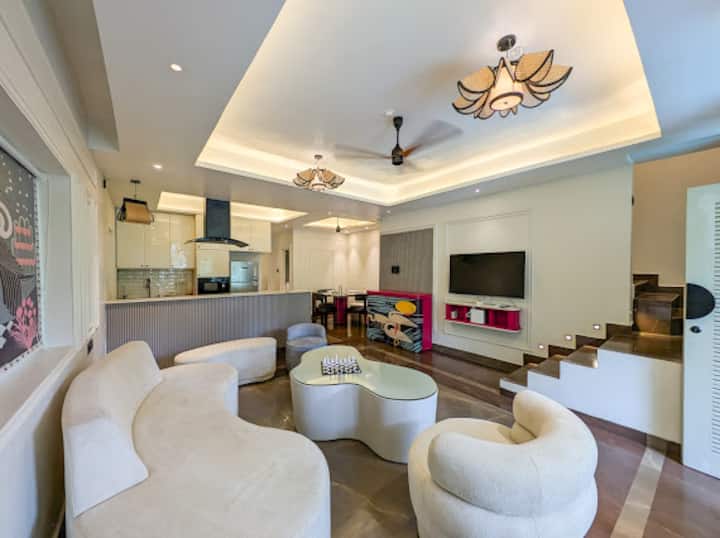 Living room image 2