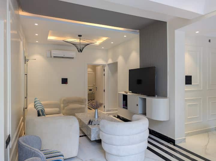 Living room image 5