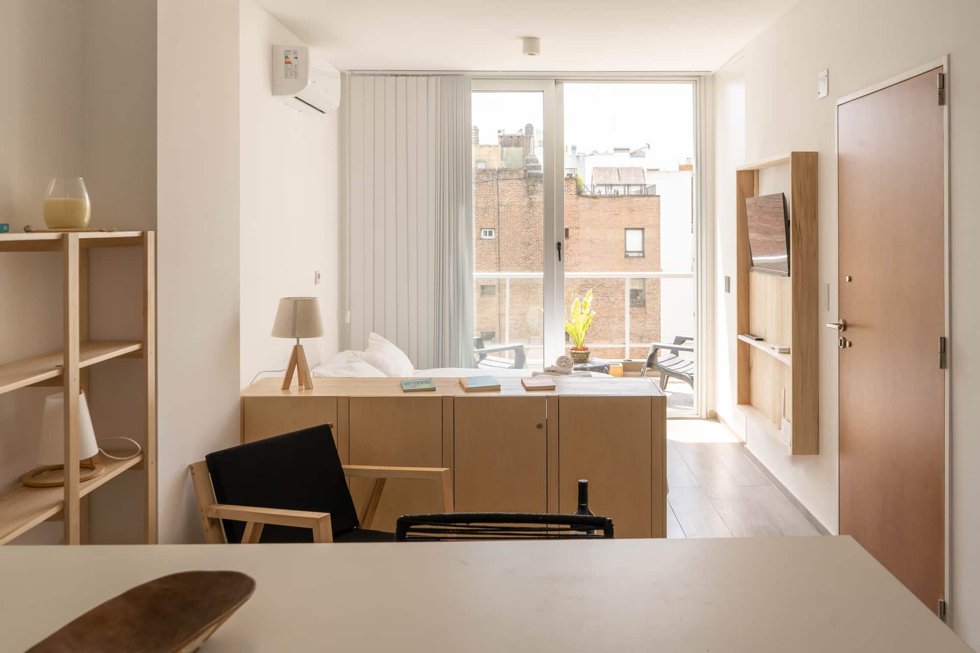 Cozy, very bright top-floor studio