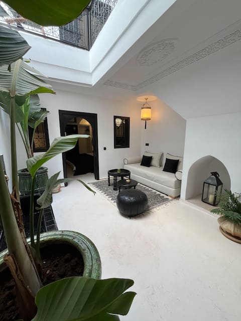 Top performing Airbnb: Charming private riad - heated pool - Medina in Arrondissement De Marrakech Medina مقاطعة مراكش المدينة