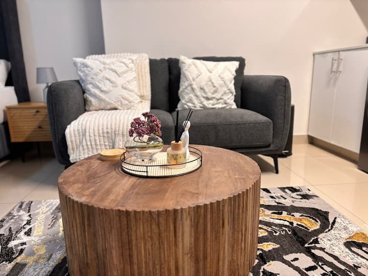 Short Right Corner Gateway - Umhlanga