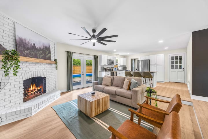 Carolina Charm | Pool | Jacuzzi | Game Room - Greenville, SC