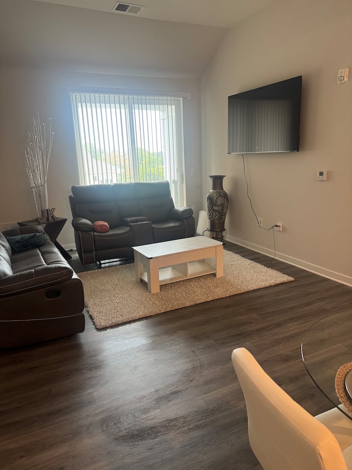 Cozy Two Bedroom Apartment - Princeton, NJ