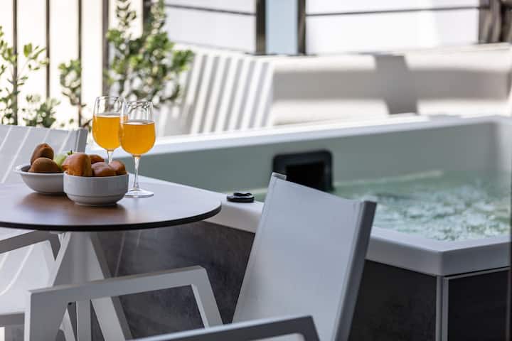 Porta Suites-junior Suite With Outdoorjettedtub - Ираклион