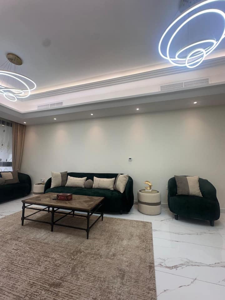 Luxury 5br Villa | 3 Parking | China Mall- E311 - Sharjah