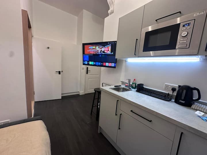 (18/f06)ground Floor Studio Central London+wifi - London, UK