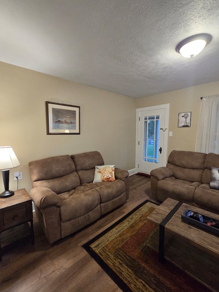 River View Cottage - Middletown, OH