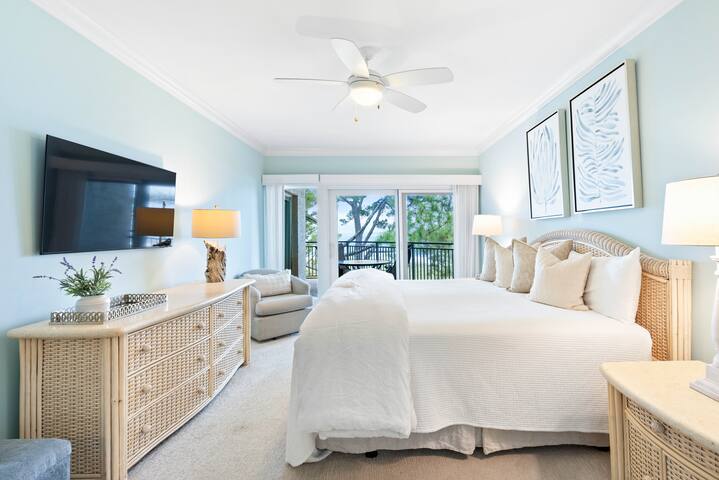 1879 Beachside Tennis Villas