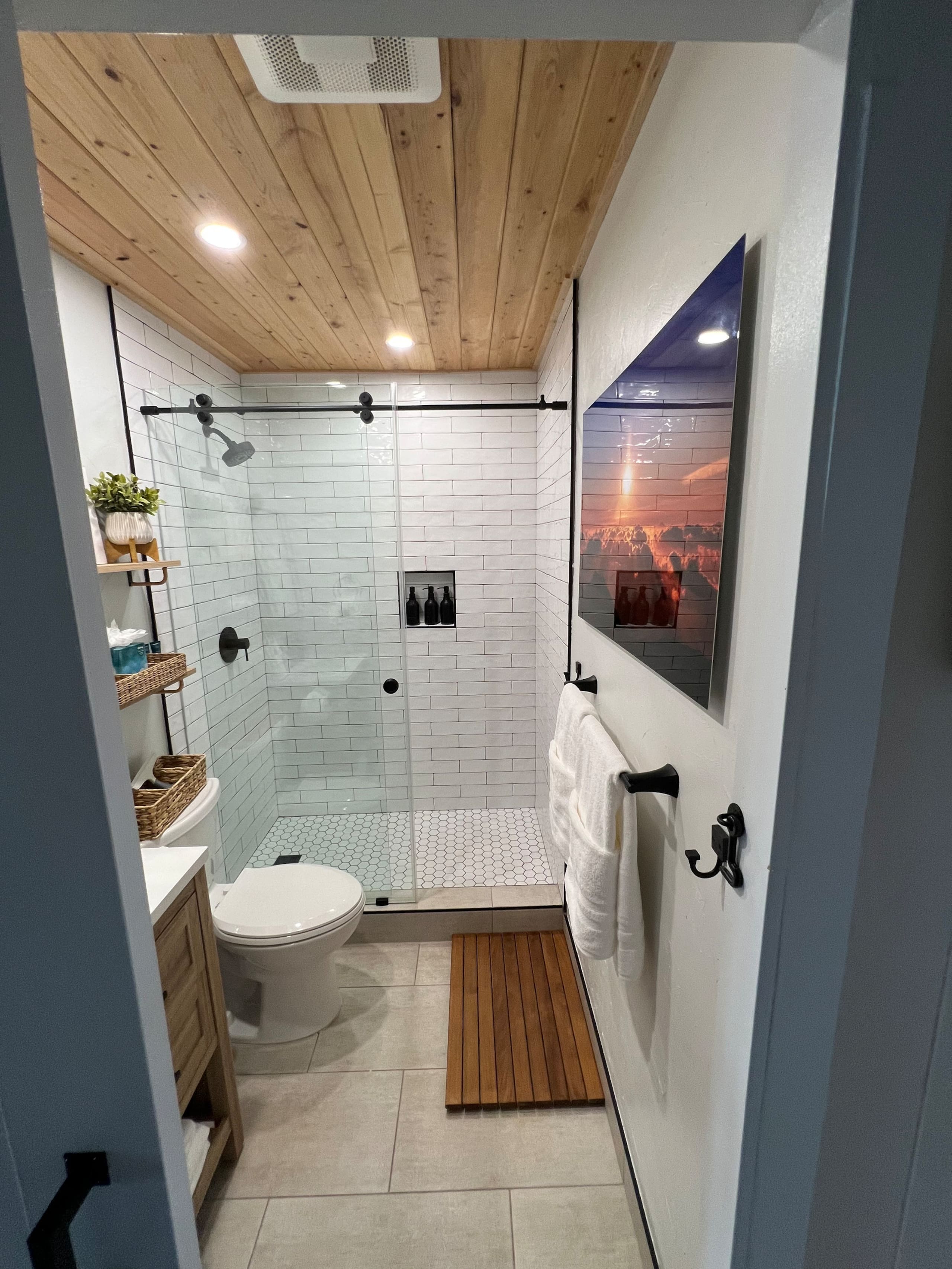 Condo in Lahaina · ★5.0 · 2 bedrooms · 2 beds · 2 private baths - Image 17