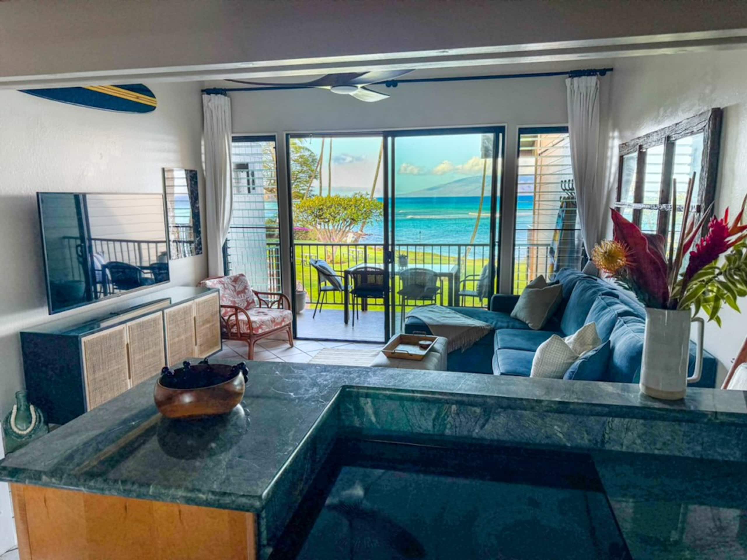 Condo in Lahaina · ★5.0 · 2 bedrooms · 2 beds · 2 private baths - Image 7