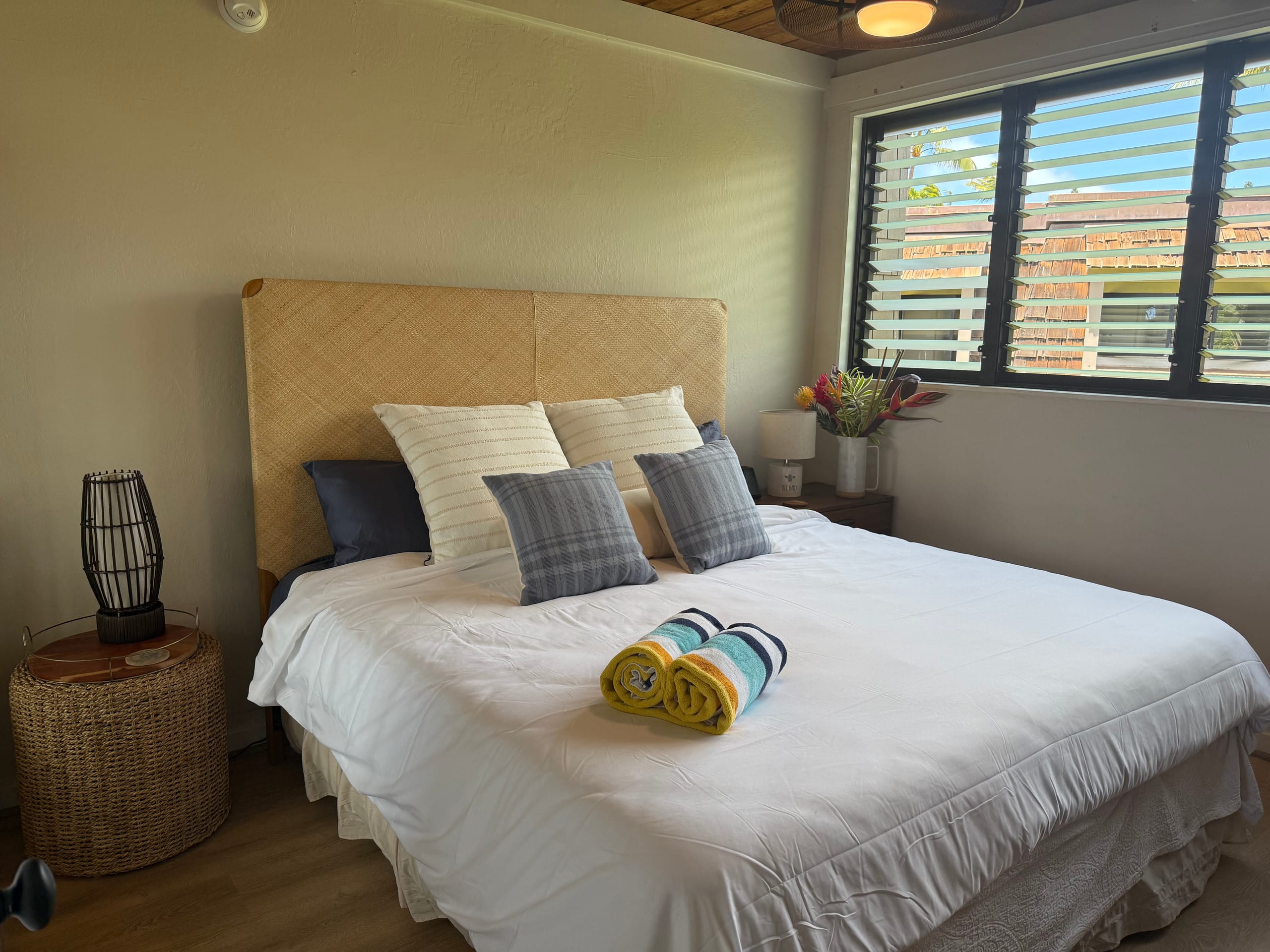 Condo in Lahaina · ★5.0 · 2 bedrooms · 2 beds · 2 private baths - Image 11