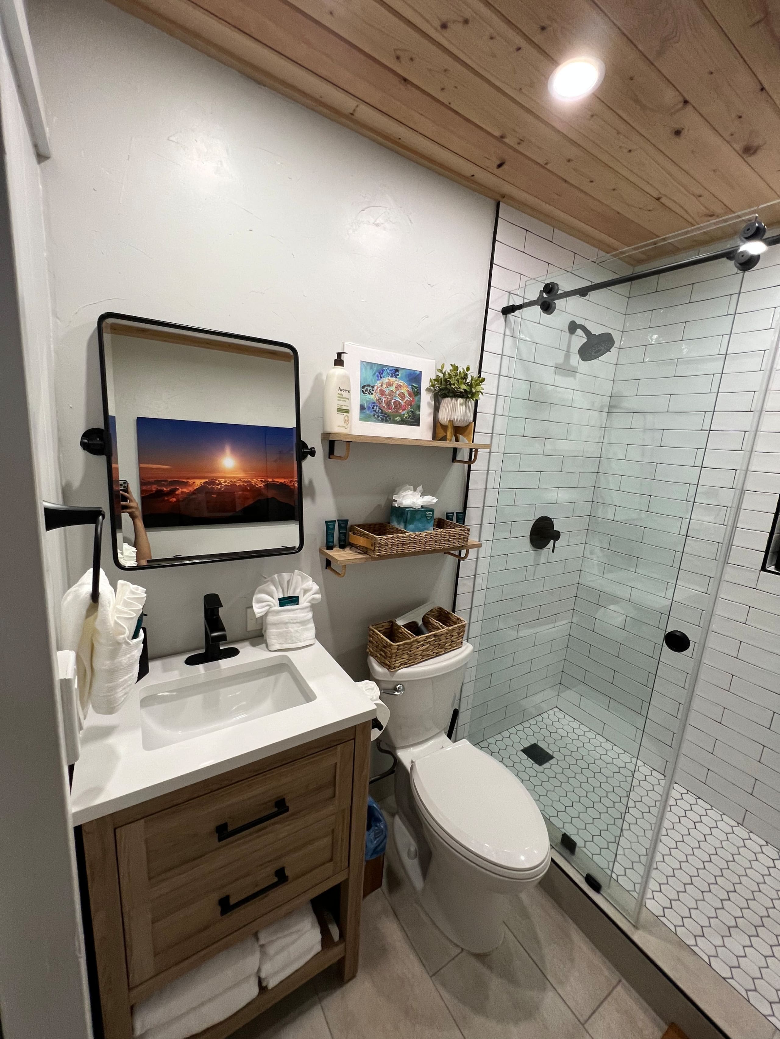Condo in Lahaina · ★5.0 · 2 bedrooms · 2 beds · 2 private baths - Image 16