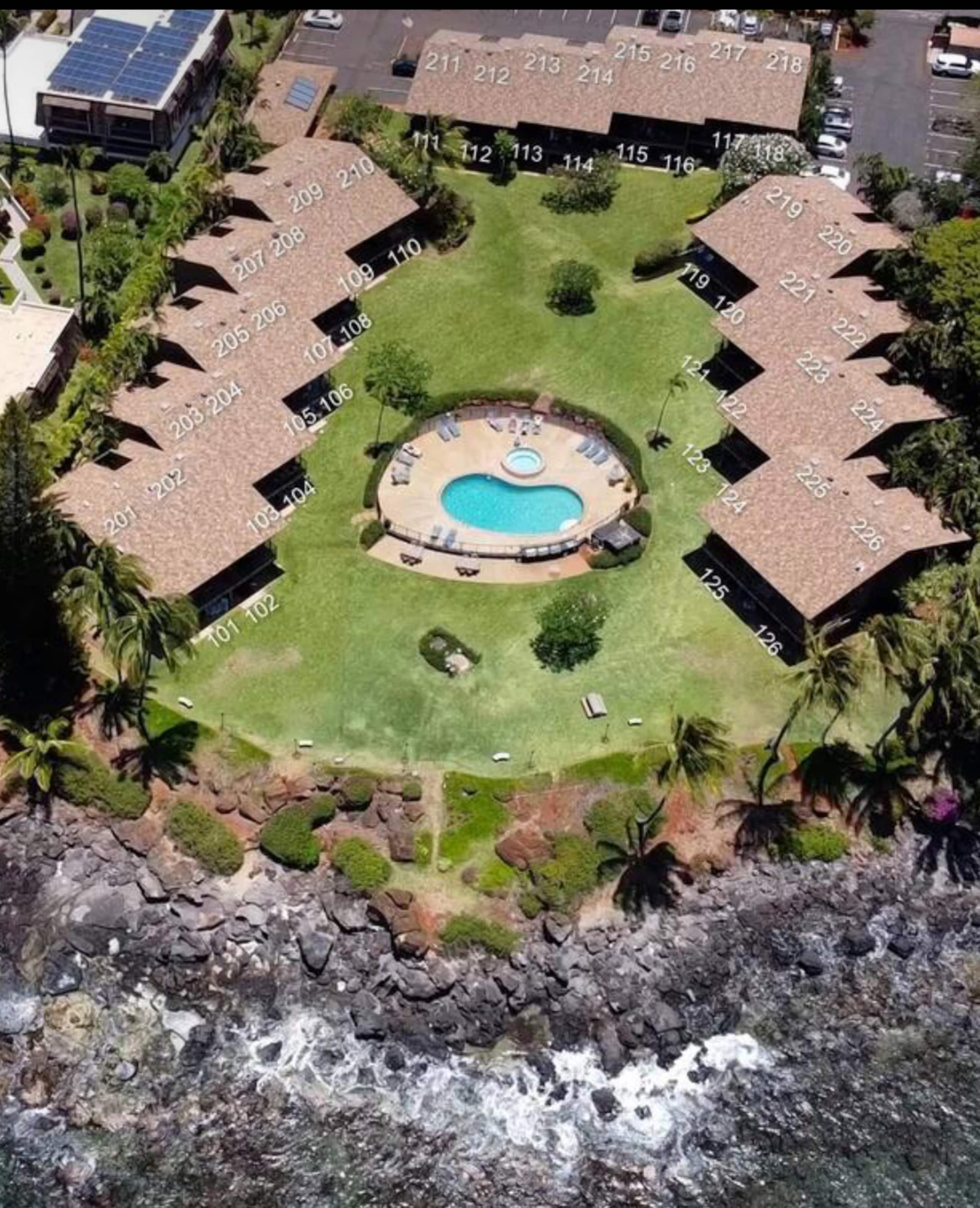Condo in Lahaina · ★5.0 · 2 bedrooms · 2 beds · 2 private baths - Image 27
