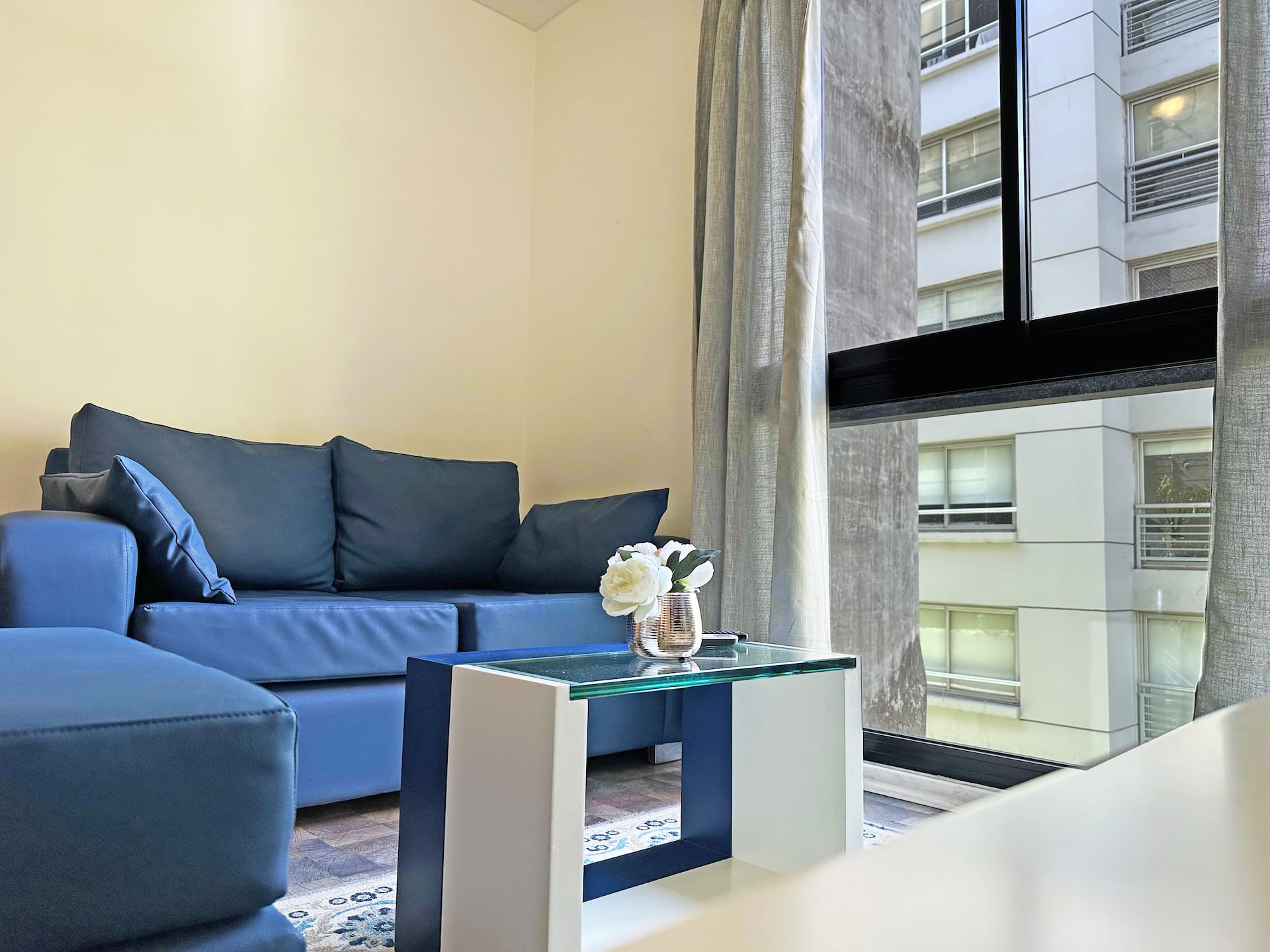 Comfortable, pool and security in the best of Cañitas