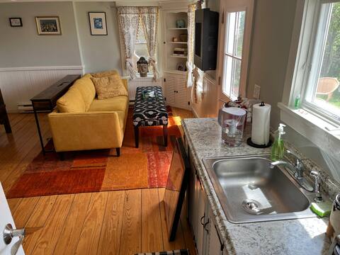 Top performing Airbnb: Lane's Cove Garden Retreat in Gloucester