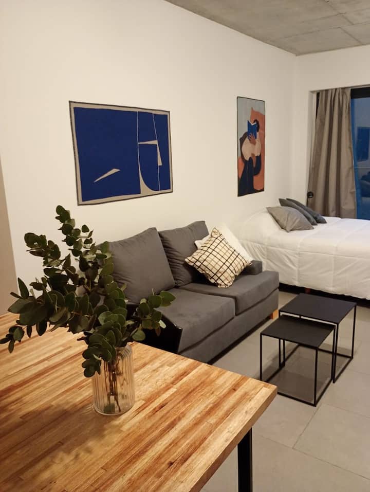 Monoambiente a estrenar con balcón en Parque Patricios