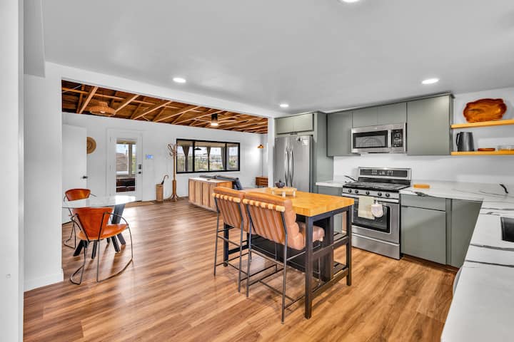 Hi-desert Abode - 30 Days Plus - Twentynine Palms, CA
