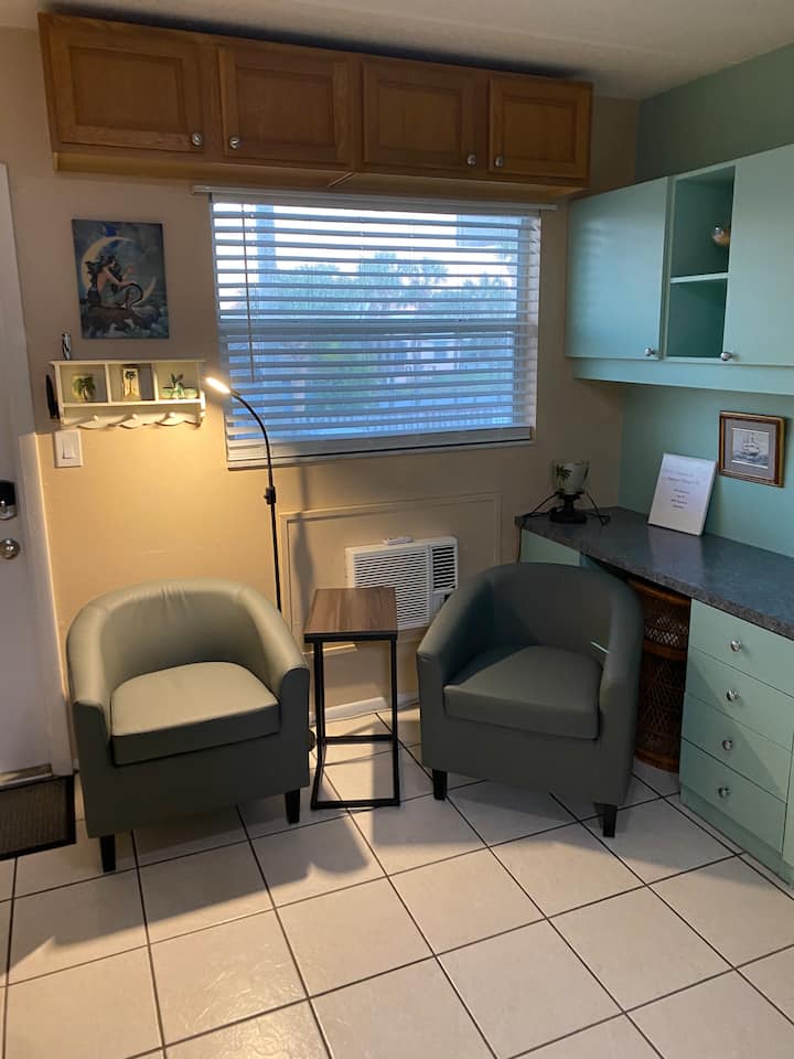 Gulf Beach Studio With Pool - Venice, FL