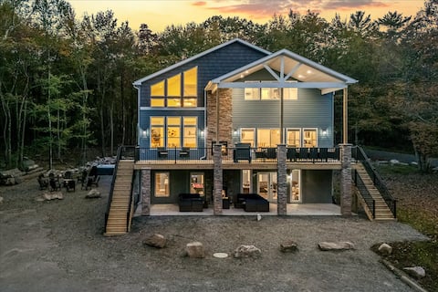Grand Haven-New Villa~Elevator~Volleyball~HotTub