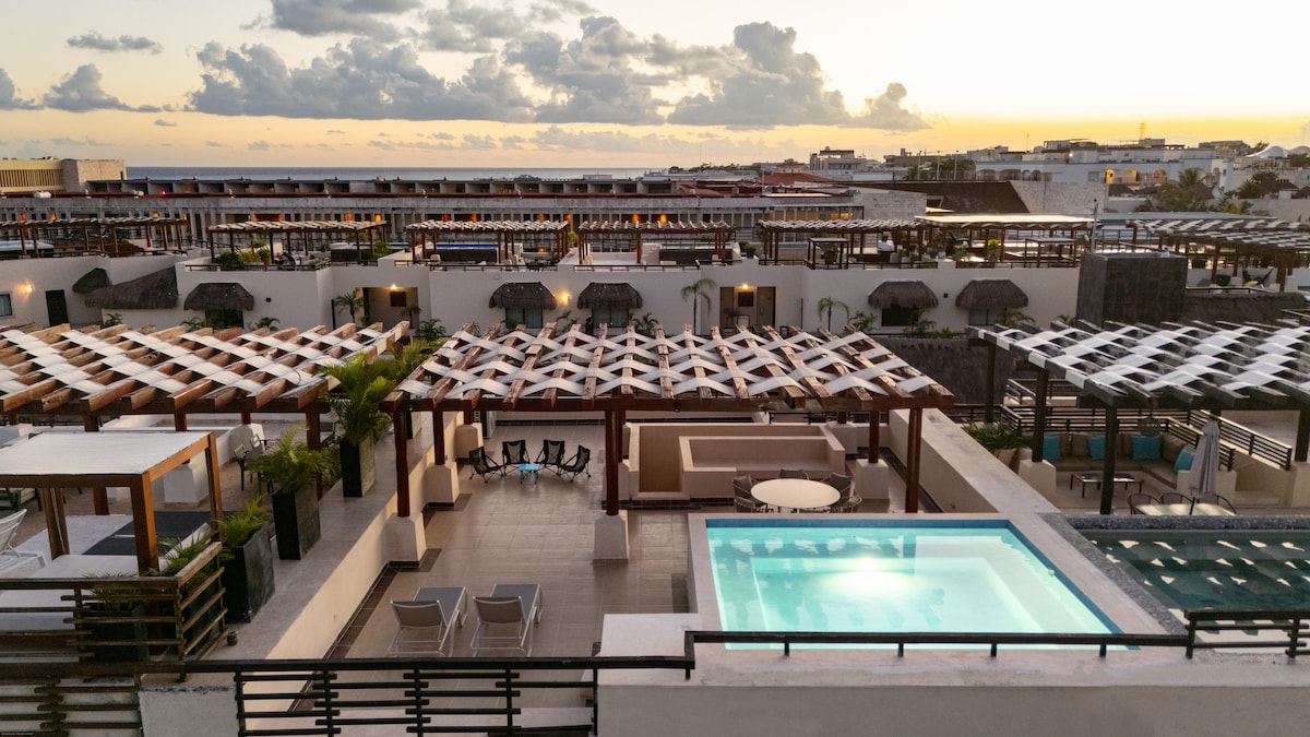 Penthouse Azul rooftop pool steps to beach - Flats for Rent in Playa ...