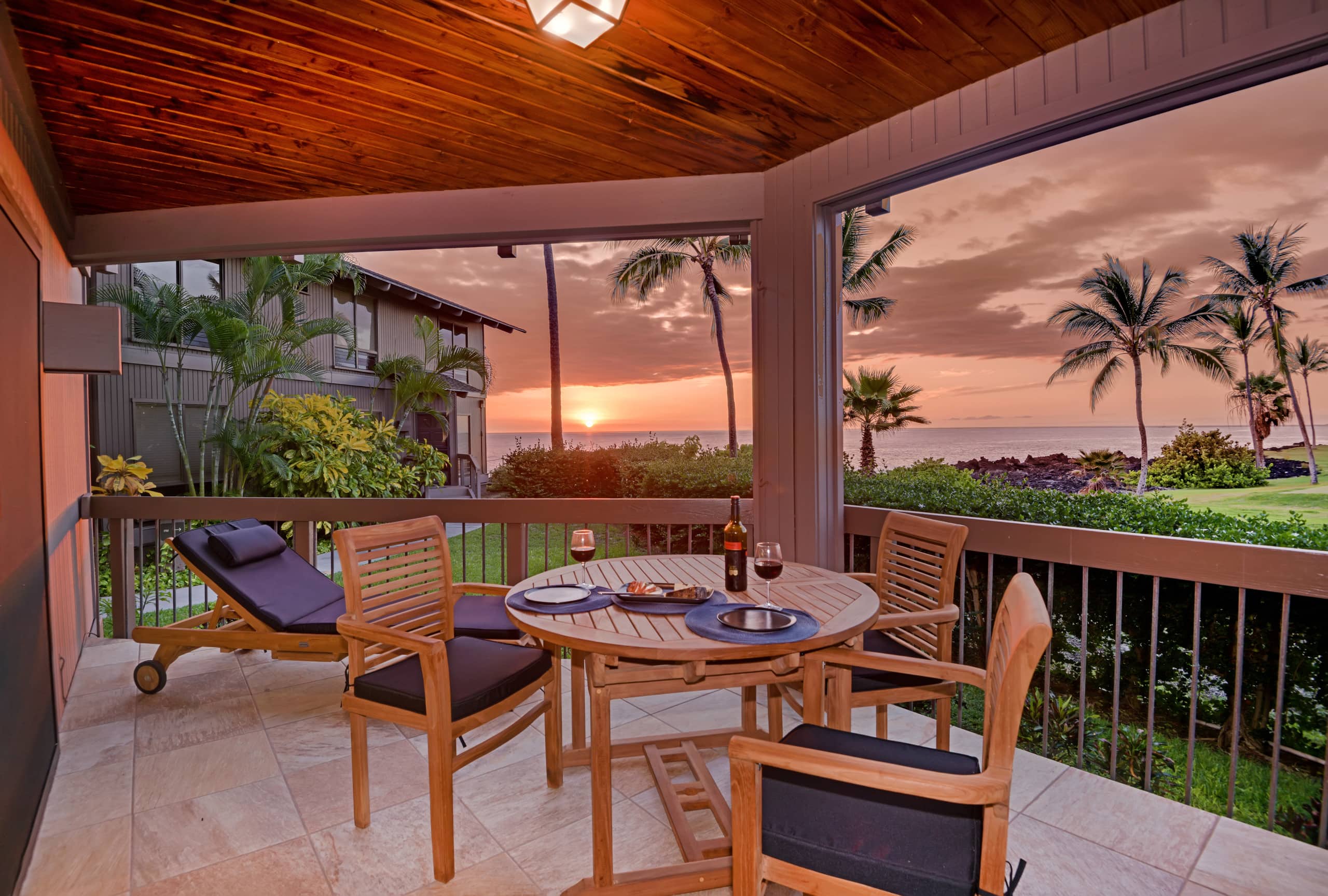 Condo in Kahaluu-Keauhou · ★4.95 · 1 bedroom · 2 beds · 2 baths - Photo 14