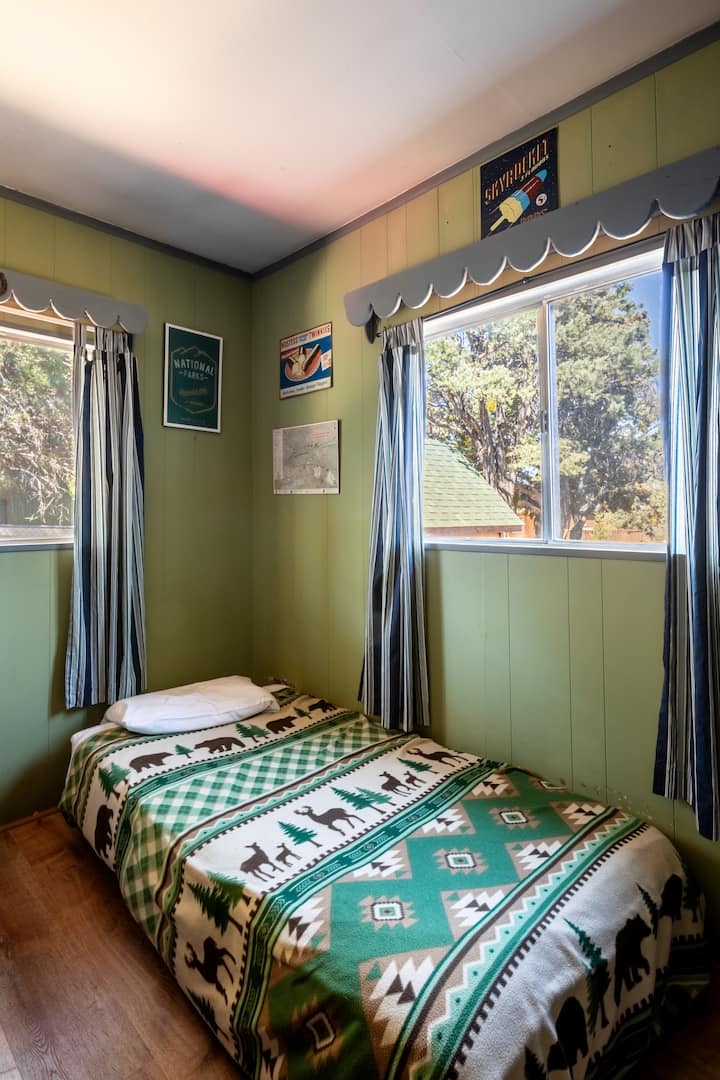 Dhomë gjumi 2