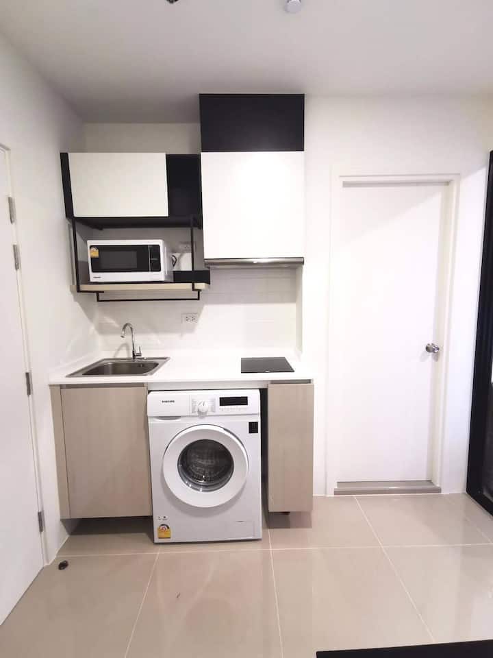 Bright & Peaceful Condo – Perfect Location - Warin Chamrap