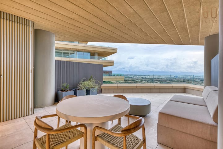 Unwind in Style, Luxury Apartment w/ Scenic Views - Airbnb