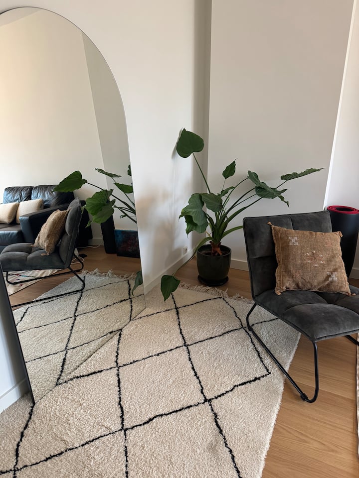 Spacious Apartment (70m²) W/ Terrace - Ideal For 2 - Amsterdam