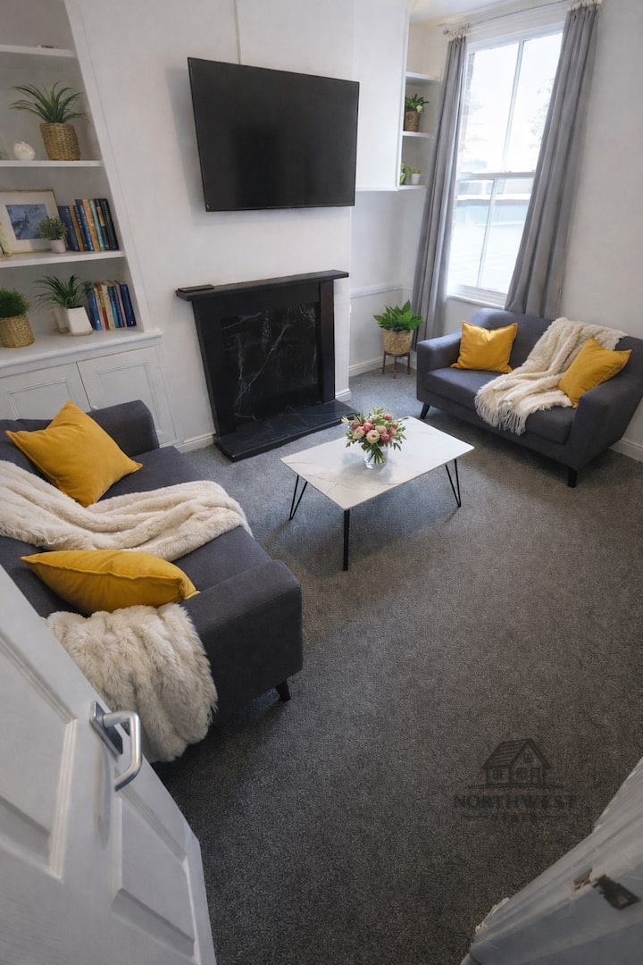 25% Off |Contractors | 4 Beds | Chester | Central - Chester