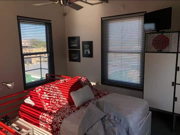 Level V: Bedroom: FULL-Sized Bed