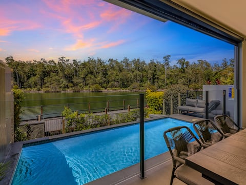 Lakefront Lux-3 Levels-Sauna, Cold Plunge & Pool