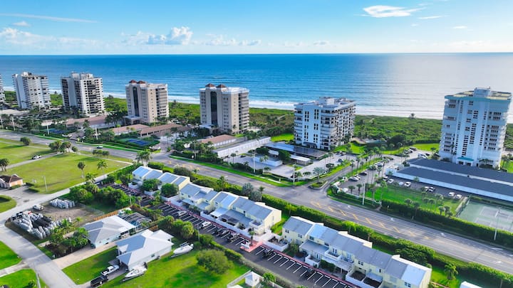 Steps To The Sand – Hutchinson Island, Fl - Fort Pierce, FL
