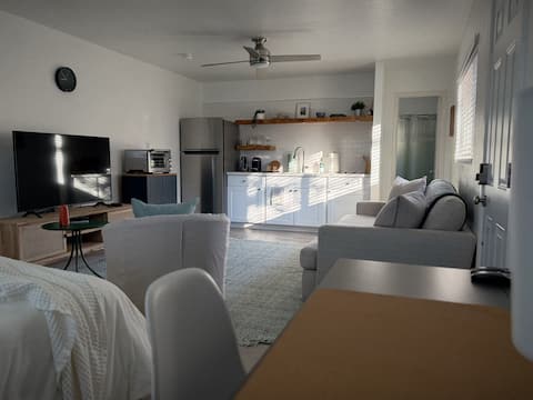 Successful Airbnb property: Quiet Studio Retreat • Private Entrance in Alhambra