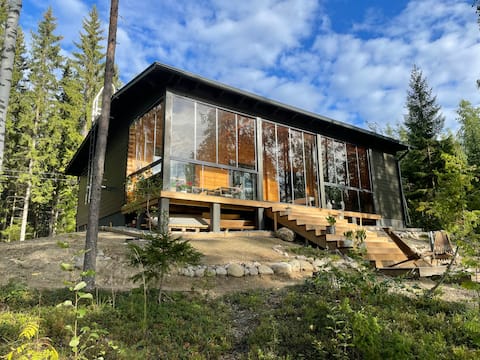 Log villa on the beach of Puula | sauna + hot tub | wifi