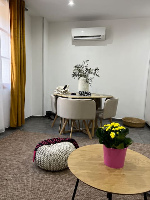 Popular Airbnb listing: 2-room apartment in the historic center in Martigues