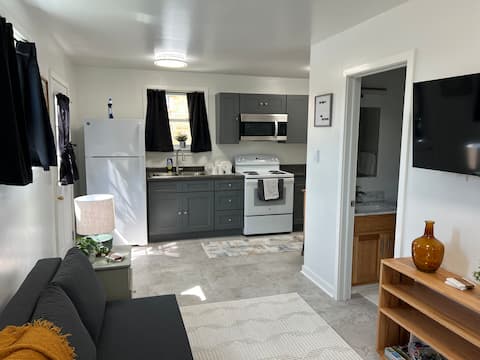 Newly remodeled studio apartment in Johnstown, PA.
