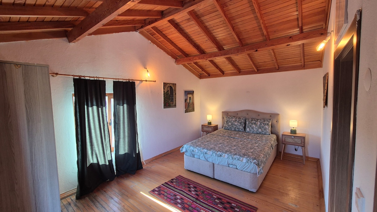 Spálňa na druhom poschodí
(2. kat)