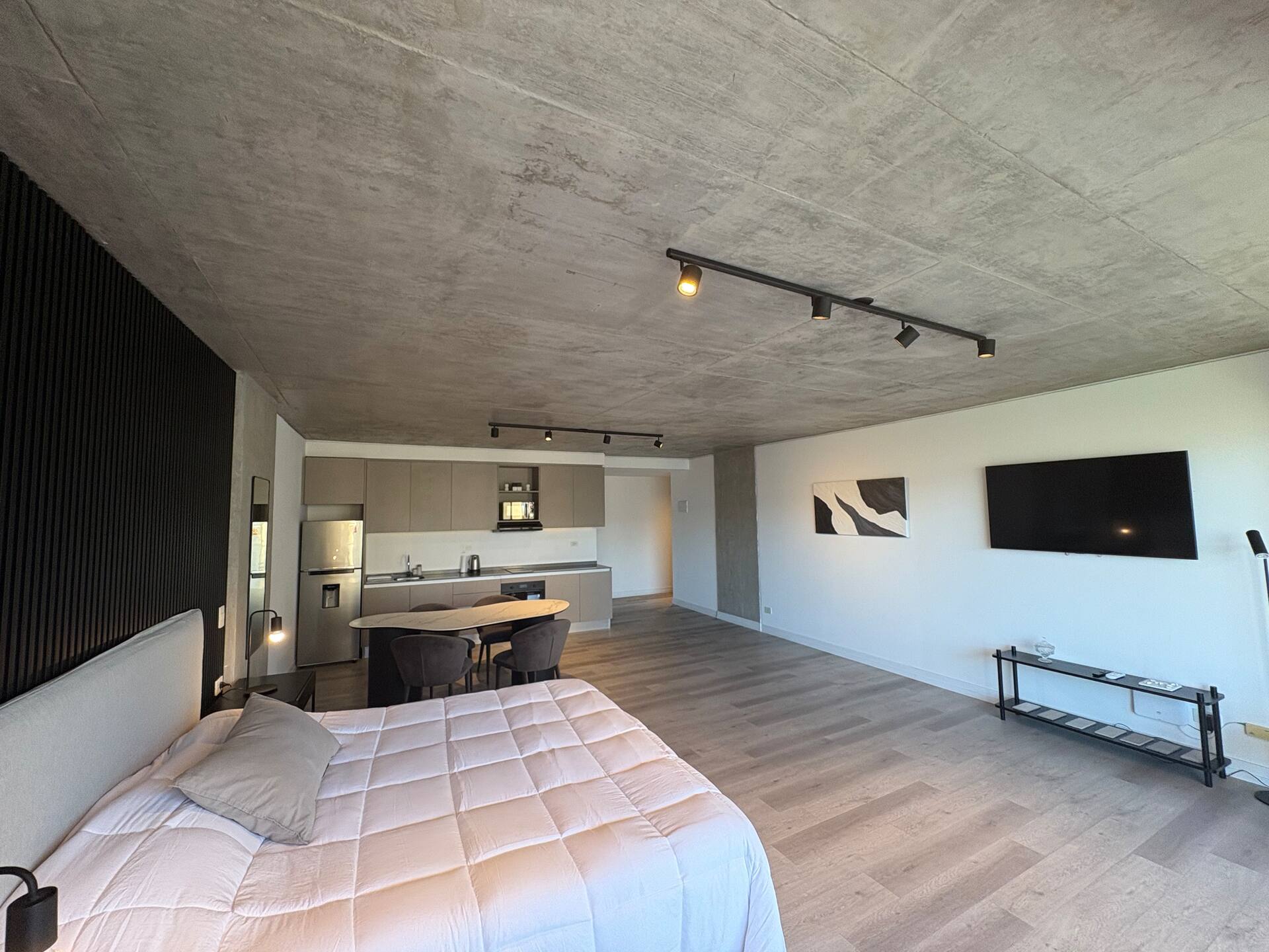 Concepcion Live Luxury Loft - Gym, Pool and Spa