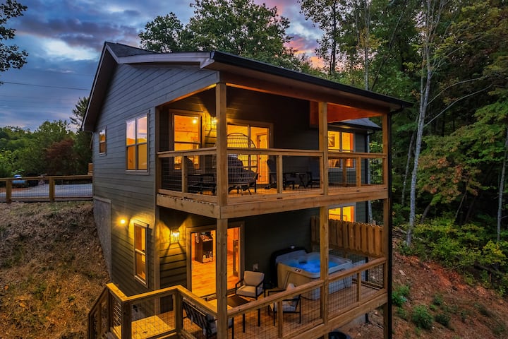Central & Cozy  4mi Pigeon Forge | 6mi Gatlinburg - Gatlinburg, TN